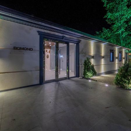 Отель Vila Bomond Единец Экстерьер фото